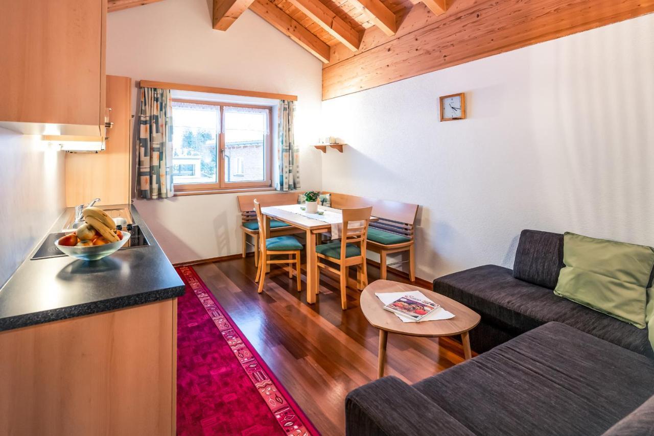 Appartement Haus Rothorn à Schröcken Extérieur photo