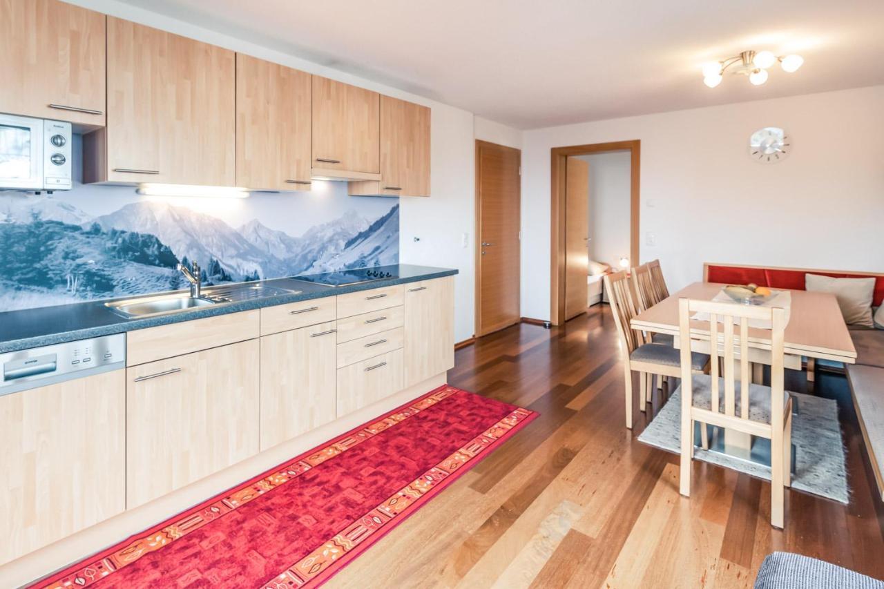 Appartement Haus Rothorn à Schröcken Extérieur photo