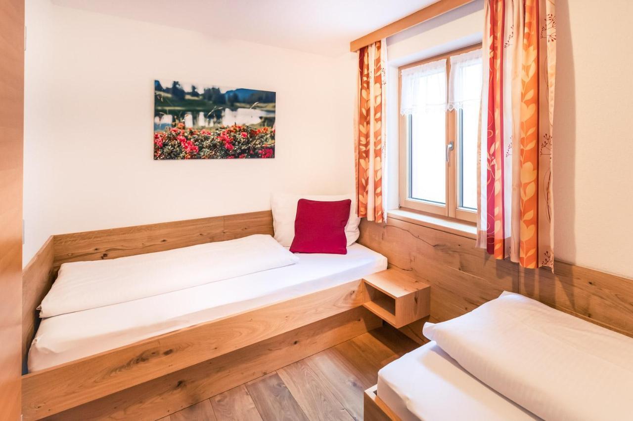 Appartement Haus Rothorn à Schröcken Extérieur photo